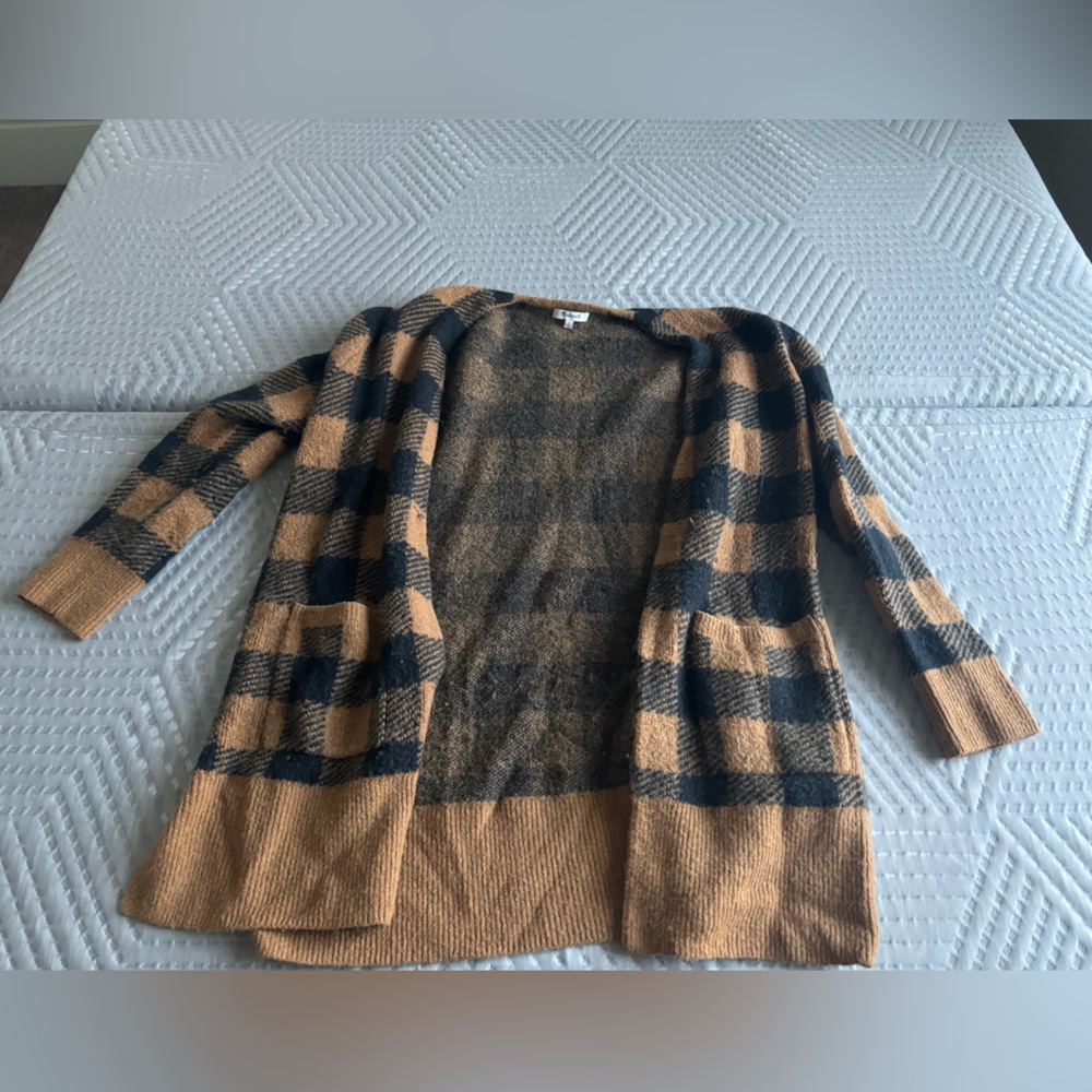 Buffalo Plaid Madewell Cardigan! Gently worn. TTS